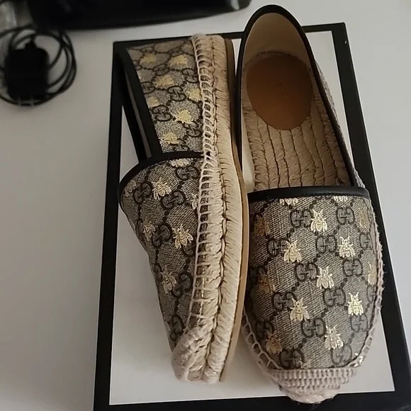 GUCCI PILAR ESPADRILLES BEIGE GOLD BEES - Picture 6 of 10